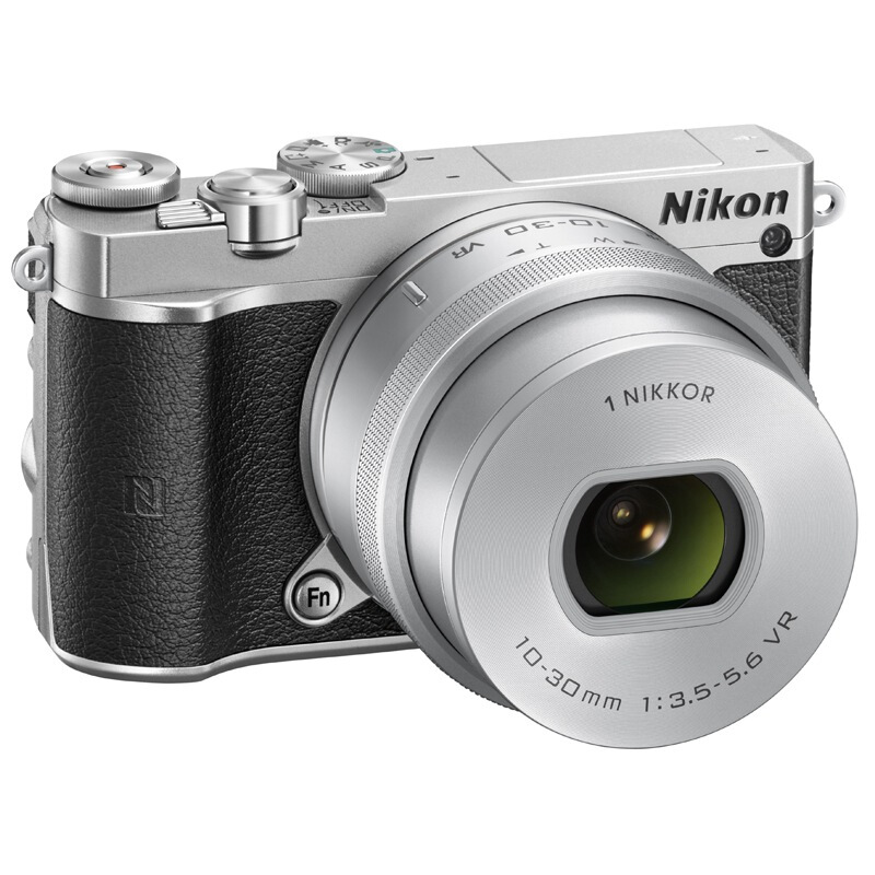 尼康（Nikon） J5 微單相機（J5+1 10-30mm f/3.5-5.6 PD鏡頭套機銀色）_http://m.gzyiqian.cn/img/sp/307/474c206a-6931-47f0-bffe-bb30aa8f4b98.jpg