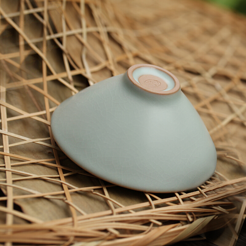 東道汝窯 經(jīng)典觀照斗笠杯組 茶杯/品茗杯（天青色）_http://m.gzyiqian.cn/img/sp/437/0902a9c8-d38d-408f-9981-5fad96d3b090.jpg