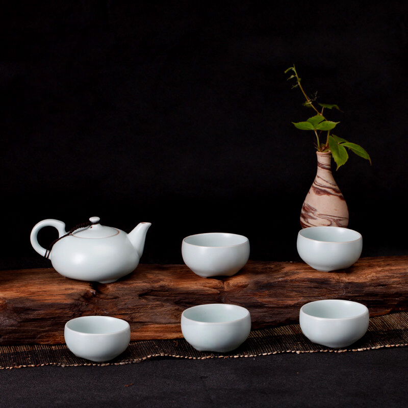 東道汝窯 功夫茶具套裝 喜樂壺杯組/一壺五杯（天青色）_http://m.gzyiqian.cn/img/sp/437/613a34fa-b525-4bde-a630-316bfa7a781c.jpg