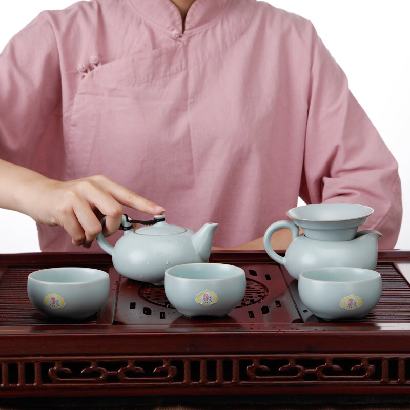 東道汝窯 功夫茶具套裝 喜樂壺杯組/一壺五杯（天青色）_http://m.gzyiqian.cn/img/sp/437/704baf6f-8466-4f6a-8284-6657a2e0a6d7.jpg